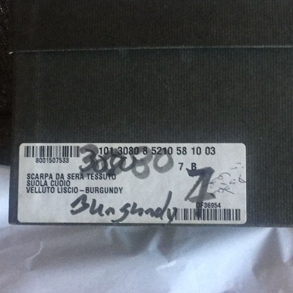 Gucci shoes and matching clutch - Picture 8 of 16